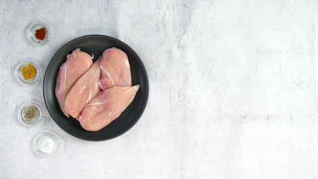 How to Thaw Chicken Safely