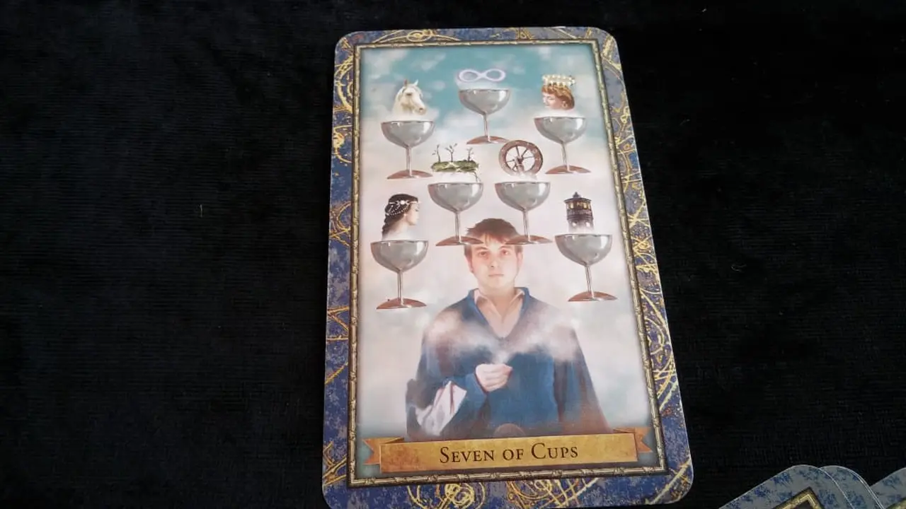 Seven of Cups untuk Tarot Hari Ini, 21 Juli 2018 (Foto: Elisabet Kusumodewi)