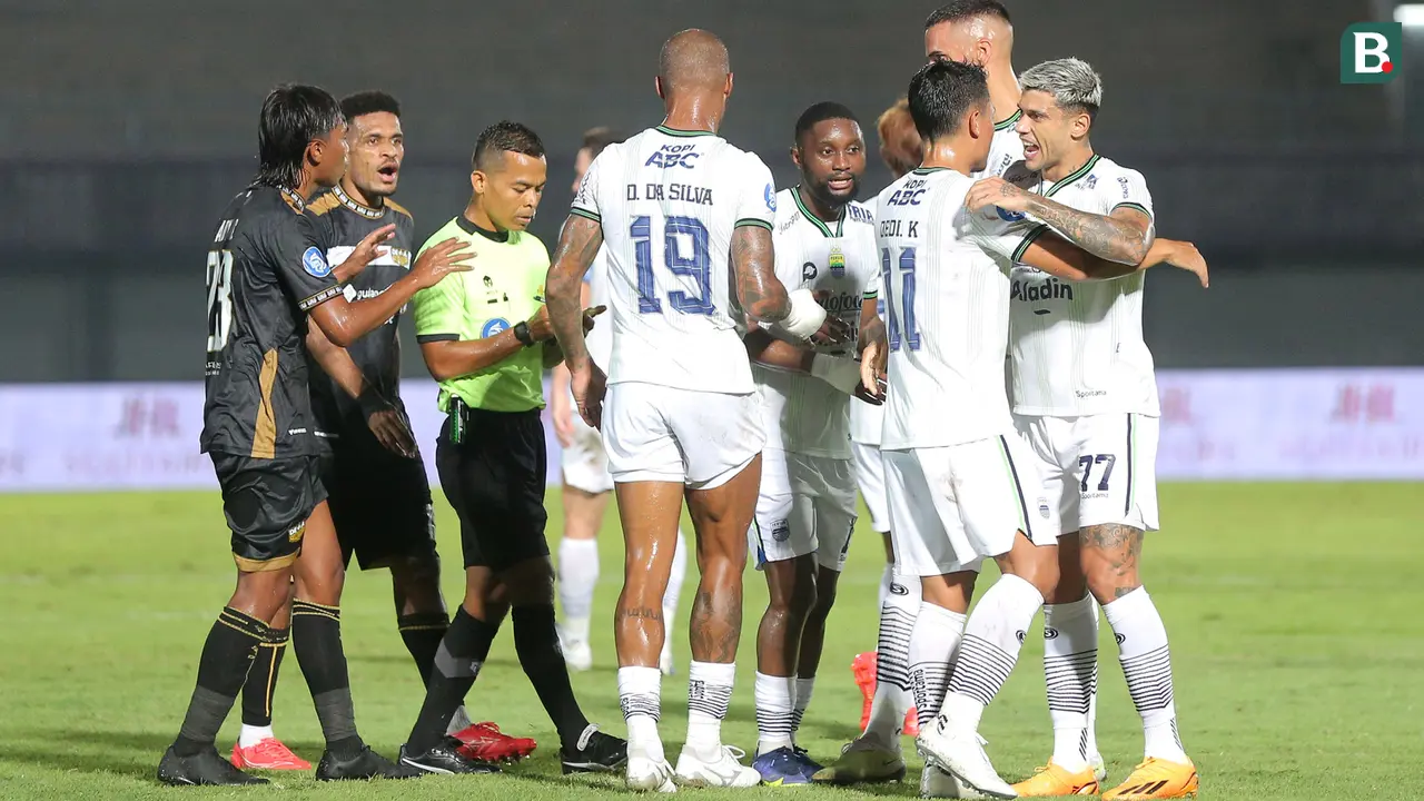 Dewa United vs Persib Bandung - BRI Liga 1 2023/2024