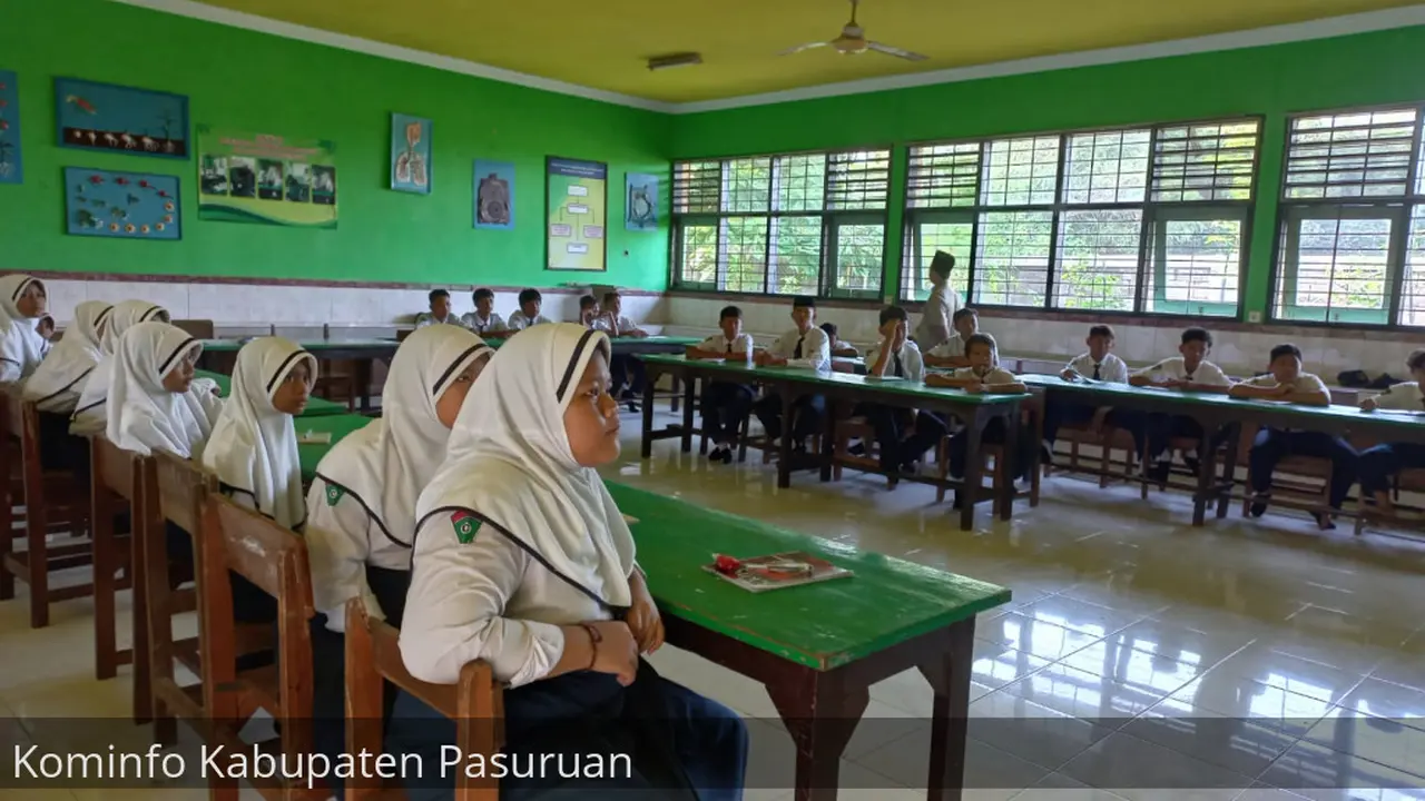 Suasana sekolah SMPN di Kabupaten Pasuruan. (Istimewa)