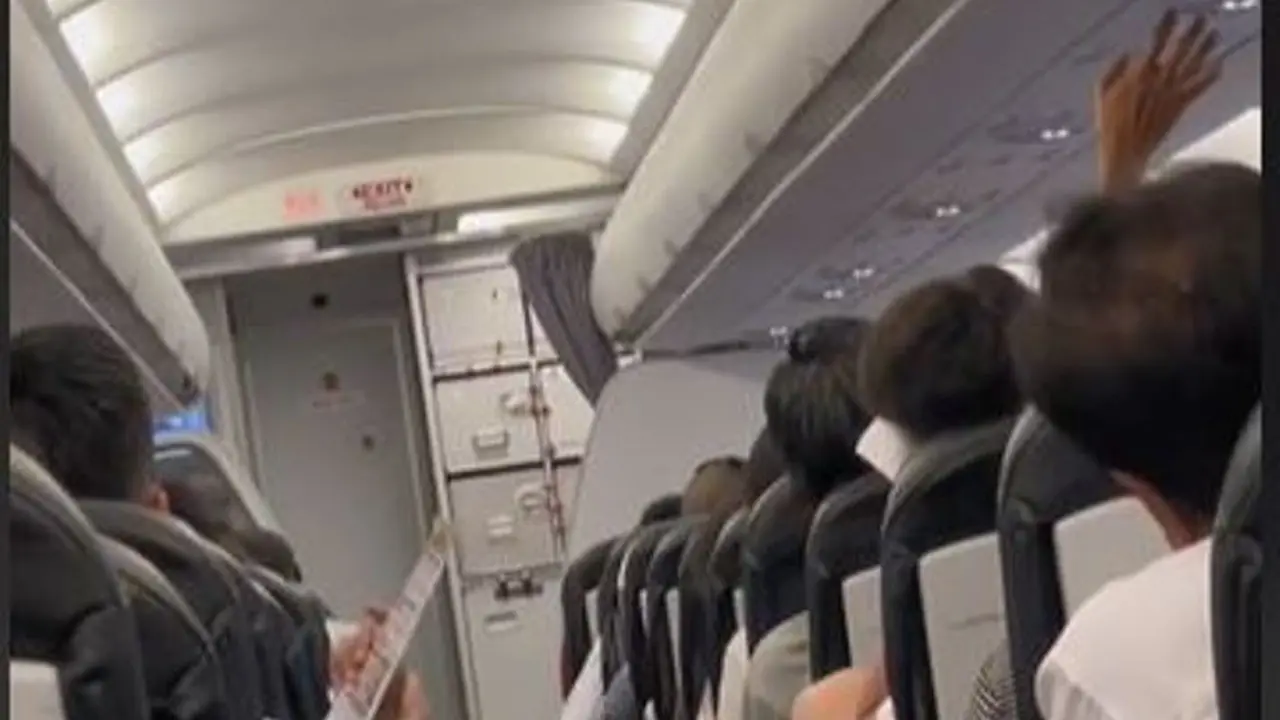 AC Pesawat Super Air Jet Mati karena Masalah Tekanan Udara, Penumpang Menangis dan Mandi Keringat