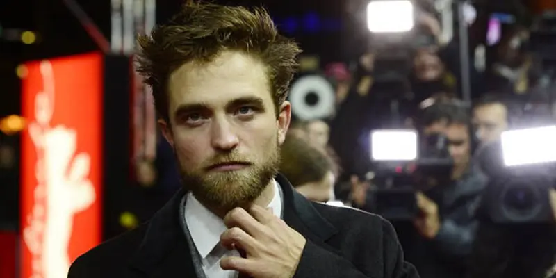 Berjenggot, Robert Pattinson Tak Ganteng Lagi?