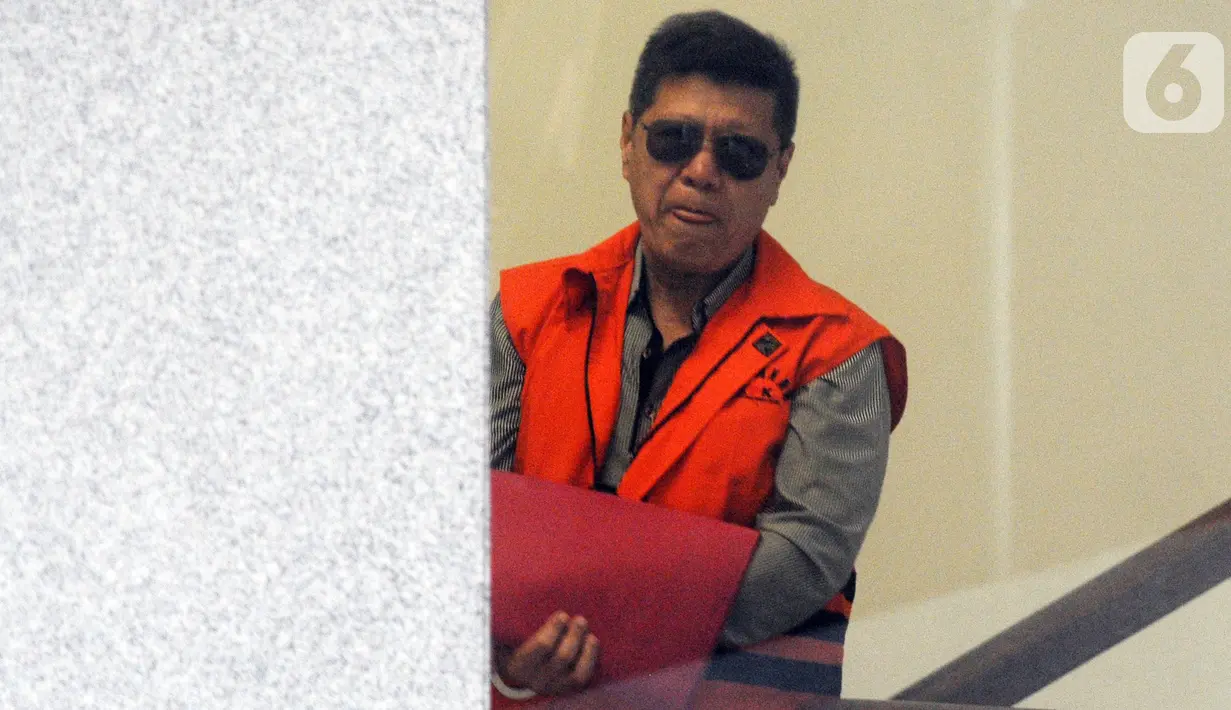 Pengusaha Kock Meng usai menandatangani berkas surat perpanjangan penahanan di Gedung KPK, Jakarta, Rabu (30/10/2019). Kock Meng  merupakan tersangka perkara suap Penerbitan Perda Zonasi Wilayah Pesisir dan Pulau-Pulau Kecil di Kepulauan Riau tahun 2019. (merdeka.com/Dwi Narwoko