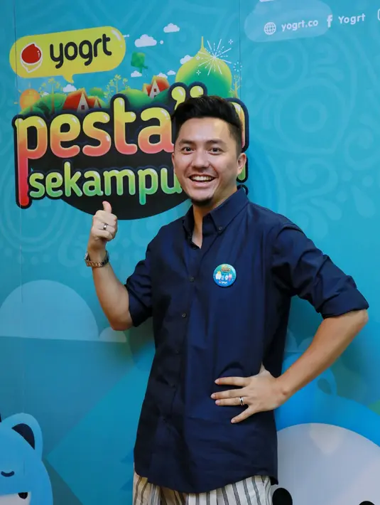 "Kalau dulu sahur di teve mana, buka puasa di teve mana. Gue juga punya program teve yang pagi," ujar pemeran film The Wedding & Bebek Betutu itu. (Adrian Putra/Bintang.com)