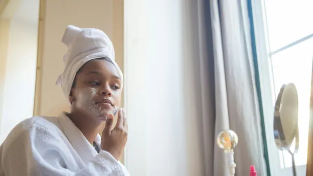 Manfaat Deep Cleansing Area Mata