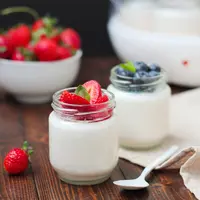 Yoghurt rumahan./Copyright shutterstock.com/g/KAA-photo