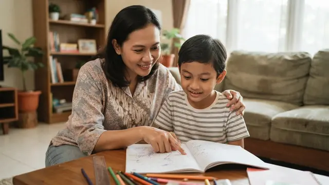 Kebiasaan Orang Tua yang Tanpa Sadar Membuat Anak Lebih Percaya Diri