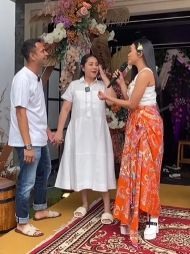 Raffi Ahmad beri kejutan ultah ke Nagita Slavina (Instagram/raffinagita1717)