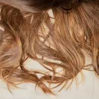 Ilustrasi rambut panjang. (dok. Unsplash/Miai Mocchi)