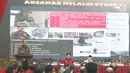 Direktur Intelijen Densus 88 Anti Teror Mabes Polri, Kombes Pol Ibnu Suhendra (kiri) memberi sambutan saat Focus Group Discussion di Jakarta, Jumat (27/4). (Liputan6.com/Angga Yuniar)