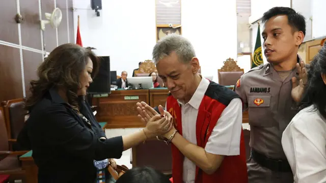 Fariz RM Bacakan Nota Pembelaan di PN Jakarta Selatan