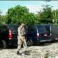 Sejumlah mobil dinas diparkir di halaman Kantor DPRD dan Pemprov Jawa Tengah. 