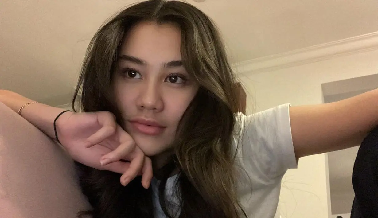 Menurutmu, masih perlu potong ponikah kalau sudah secantik ini? [@aaliyah.massaid]