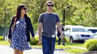 Pendiri Facebook Mark Zuckerberg dan istrinya, Priscilla Chan (Dailymail)