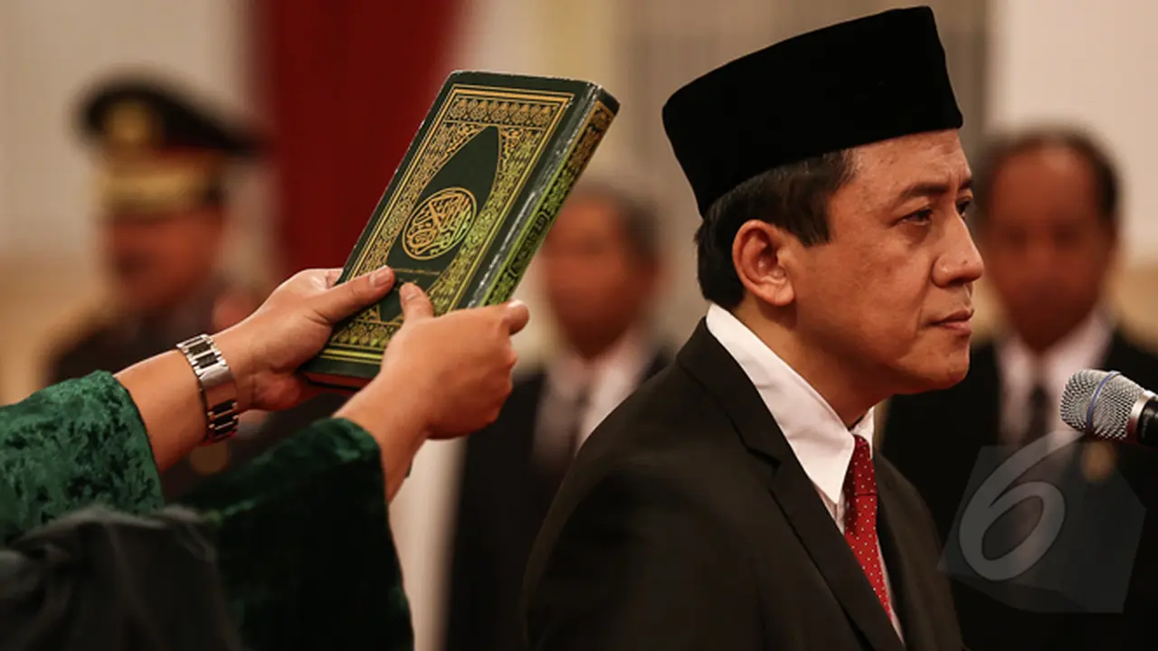 Jokowi Lantik Ayah Sherina Munaf Jadi Kepala Badan Ekonomi Kreatif