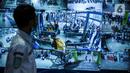 <p>Petugas memperhatikan cctv jalur mudik melalui layar command centre sebagai pusat informasi mudik 2022 di Gedung Kementerian Perhubungan, Jakarta, Senin (25/5/2022). Command centre ini, berbagai instansi terkait yang bertanggung jawab terhadap pelaksanaan mudik. (Liputan6.com/Faizal Fanani)</p>