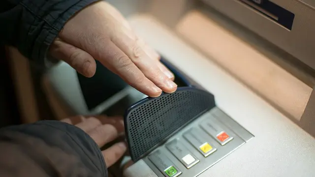 2. Punya ATM Lebih