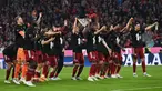 Bayern Munchen sukses meraih gelar juara Bundesliga musim 2021/2022. Kepastian itu didapat Die Roten usai mengalahkan Borussia Dortmund pada laga pekan ke-31 Bundesliga di Allianz Arena, Sabtu (23/4/2022) malam WIB. (AFP/Christof Stache)