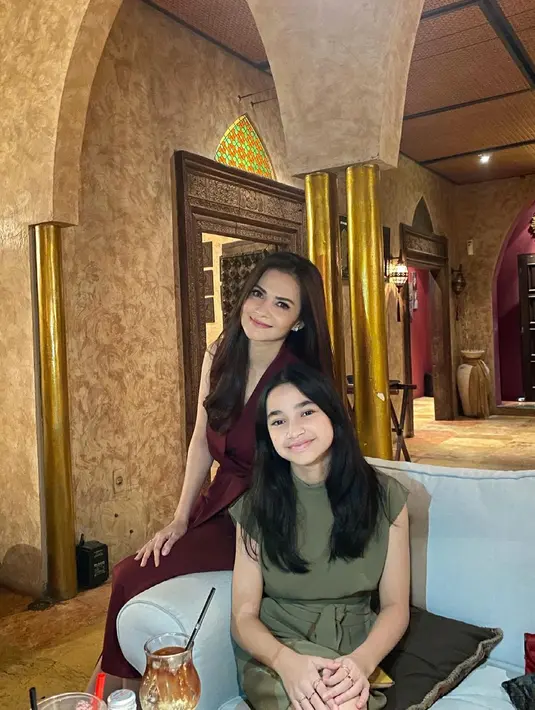 Sidney Putri Cut Tari (Instagram/cuttaryofficial)