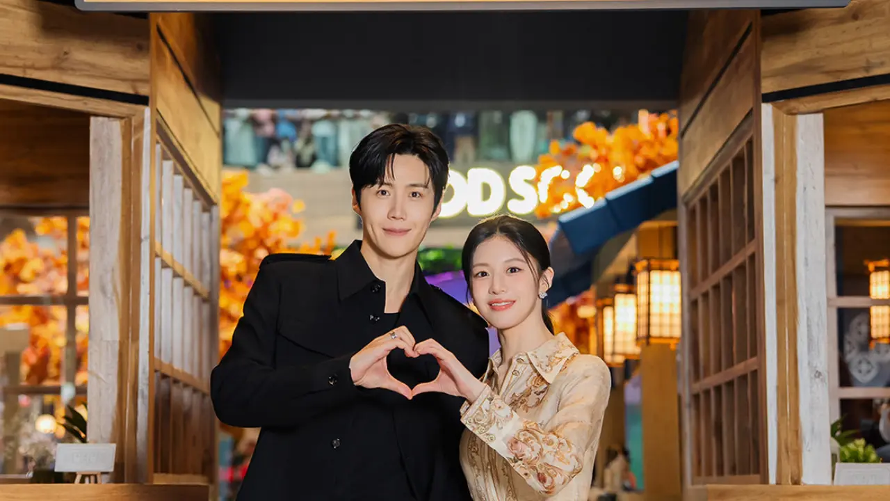 Kim Seon-ho dan Go Youn-jung hadir di Jakarta. Dok. Netflix