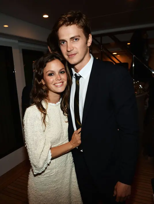 Rachel Bilsen dan Hayden Christensen berjumpa pada 2007 dan mulai apcaran. Keduanya sering banget putus nyambung sebelum benar-benar berpisah pada September 2017. (Getty Images/Elle)