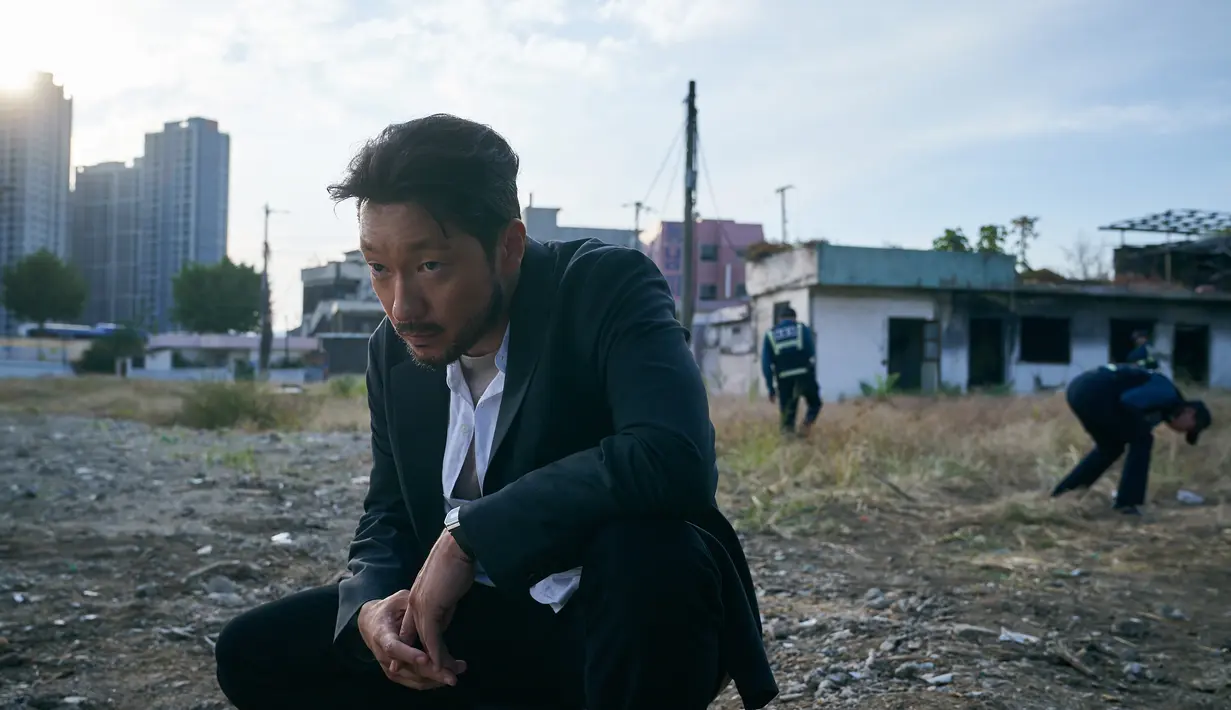 Son Suk Ku di serial A Killer Paradox. [Foto: SONG KYOUNG SUB/Netflix]