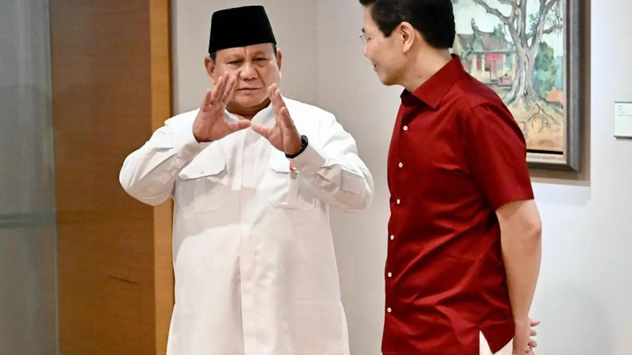 Presiden Prabowo Subianto bersama PM Singapura Lawrence Wong.