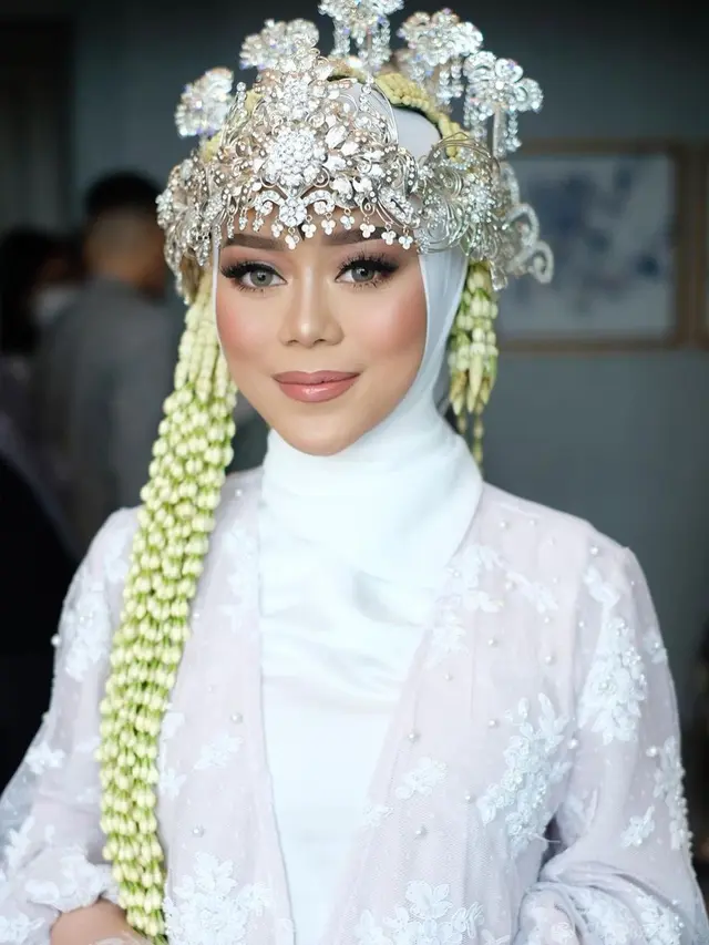 8 Detail Penampilan Lesty Kejora dalam Akad Nikah, Bikin Pangling