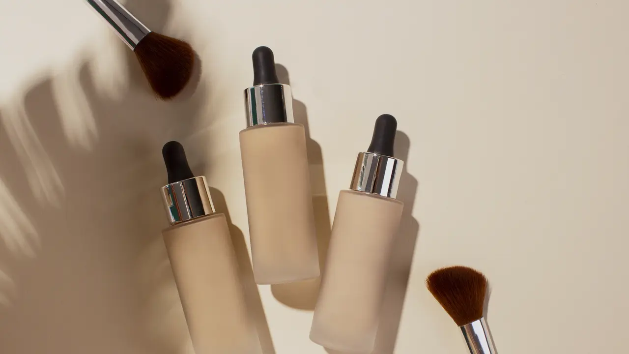 Tips Memilih Foundation yang Tepat agar Hasil Makeup Tetap Flawless