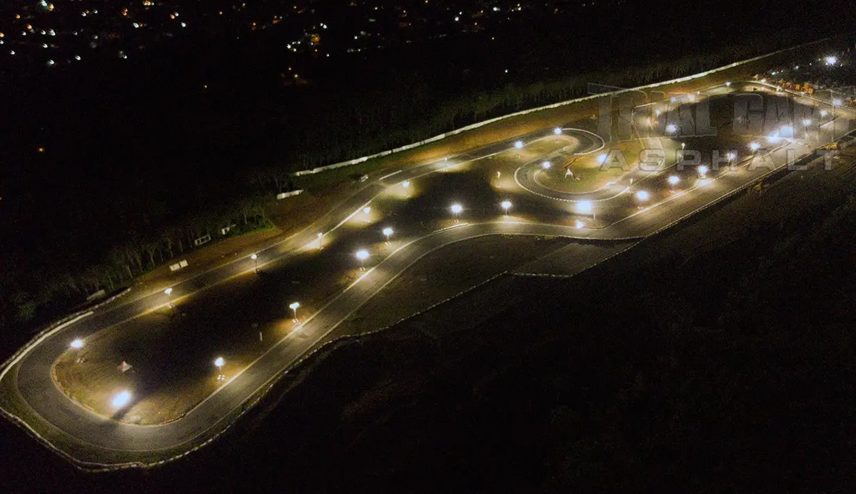 Sirkuit Mijen ini terletak di daerah Semarang, Jawa Tengah. Panjang total sirkuit ini mencapai 1,5 km dengan lebar 9-12 meter. High speed corner dan chicane menjadi tantangan tersendiri bagi para pembalap untuk bisa menentukan racing line yang efektif di setiap lapnya. (Source: trialgame.id)