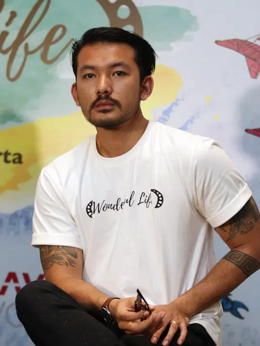 "Film ini kan untuk anak-anak ya. Sebuah perjalanan oleh Aqil dan ibunya. Sangat fun dan adventure banget, jadi bisa buat masukan untuk anak-anak lebih berkreatifitas," lanjutnya. (Deki Prayoga/Bintang.com)