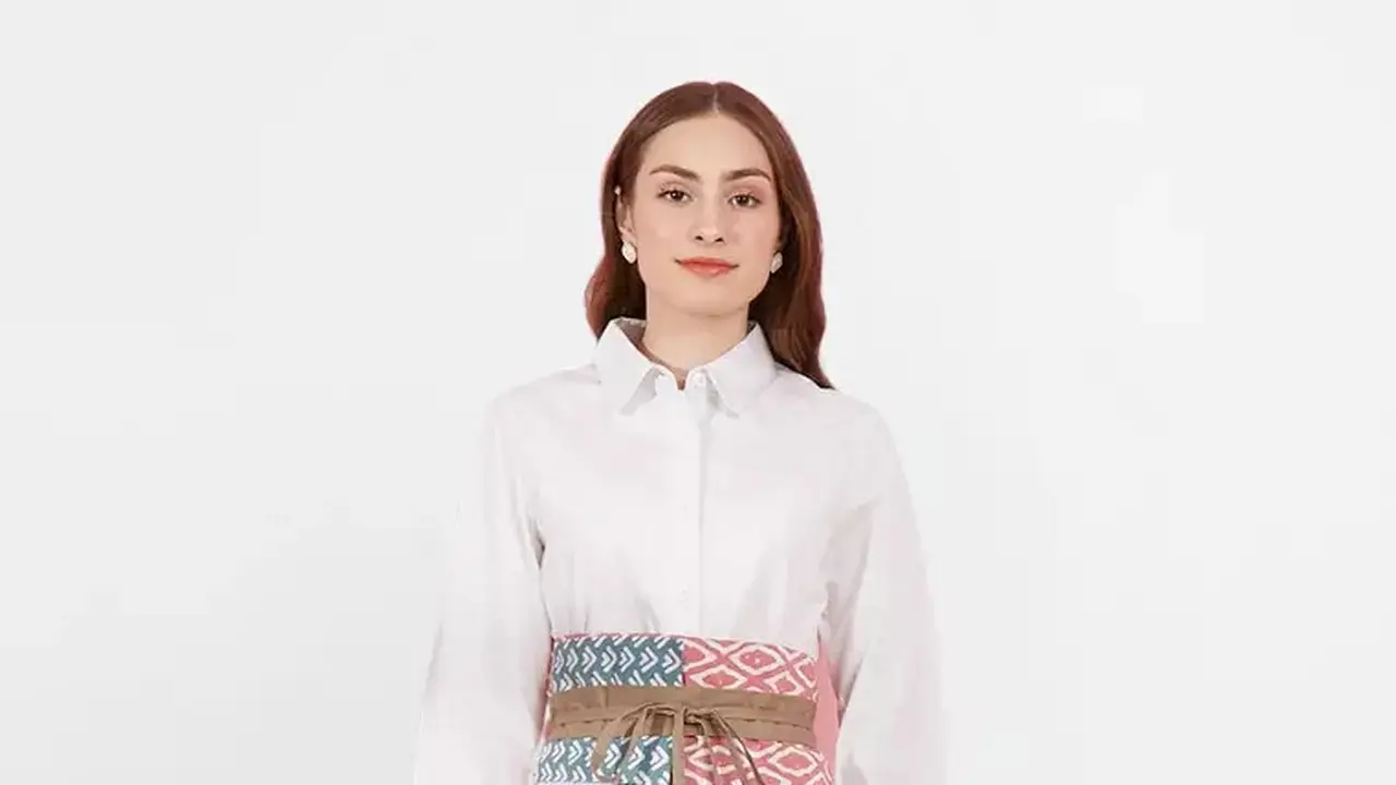 5 Model Baju Batik Kombinasi untuk Wanita yang Bikin Tampilan Lebih Cantik dan Elegan