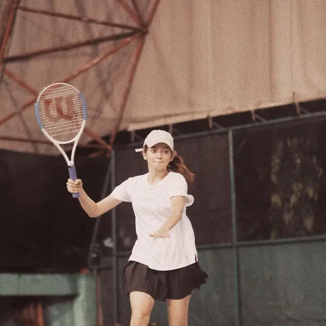 Potret Seru 8 Artis saat Main Tenis, Penampilannya Curi Perhatian