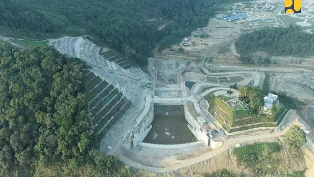 Penampakan pembangunan Bendungan Ameroro di Kabupaten Konawe, Sulawesi Tenggara (Sultra). (Dok Kementerian PUPR)