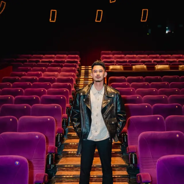 6 Potret Fandy Christian Hadiri Gala Premiere Film, Hindari Pertanyaan Wartawan