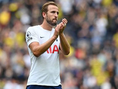 Ambisi kepindahan Harry Kane ke Manchester City harus sirna di bursa transfer awal musim ini. Manajemen Tottenham membanderol 100 juta poundsterling untuk Kane bisa berseragam The Citizen.  (Foto: AFP/Glyn Kirk)