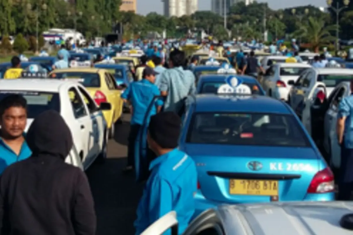 Demo Angkutan Umum