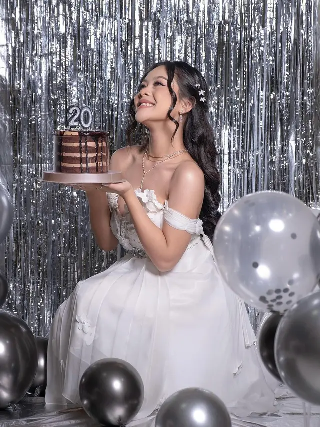 Melly Lee Ultah ke-20