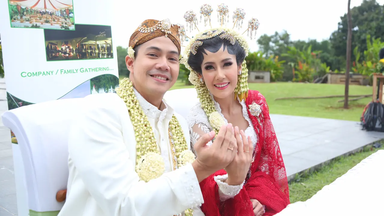 [Bintang] Ardina Rasti dan Arie Dwi Andhika
