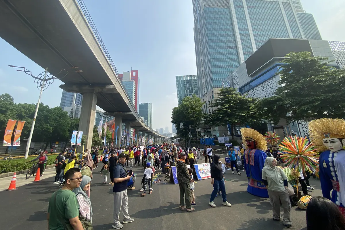 Suasana Hari Bebas Kendaraan Bermotor (HBKB) atau Car Free Day (CFD) di Jalan HR Rasuna Said, Jakarta Selatan. (Liputan6/Delvira Hutabarat)