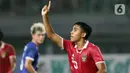 Pemain tengah Timnas Indonesia U-19, Razza Fachrezi Aziz usai menjebol gawang Filipina U-19 pada lanjutan penyisihan grup A Piala AFF U-19 2022 di Stadion Patriot Candrabhaga, Bekasi, Jawa Barat, Jumat (8/7/2022). Timnas Indonesia U-19 tampil menyerang dan unggul 5-1 atas Filipina U-19. (Liputan6.com/Helmi Fithriansyah)