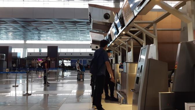 Selama bulan Mei 2020, lebih dari 76 ribu pergerakan penumpang di bandara Soekarno Hatta (Soetta) Tangerang, Banten.