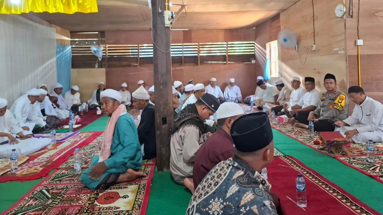 Polres jalin silaturahmi dengan puluhan khalifah atau tokoh suluk di Kabupaten Rokan Hulu.