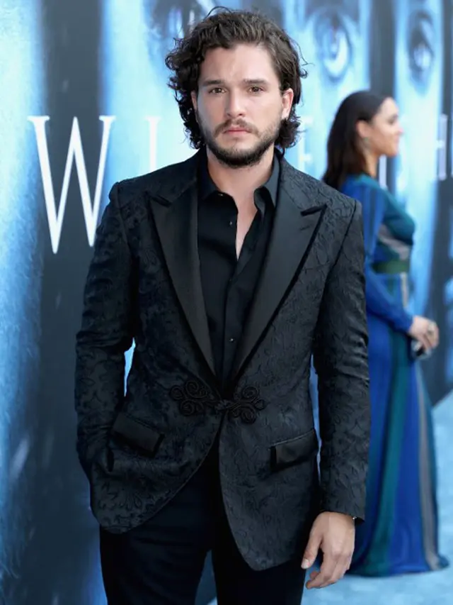 [Bintang] Kit Harington