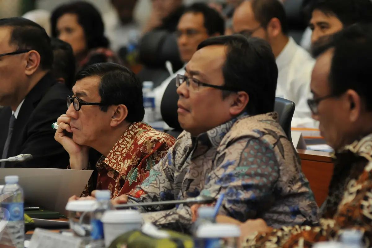 20151029-Banggar DPR Gelar Rapat Pengesahan APBN 2016