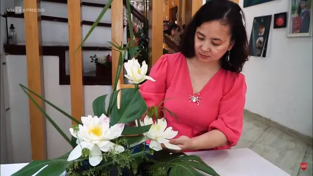 Seni Ukir Bunga dari Buah Pepaya