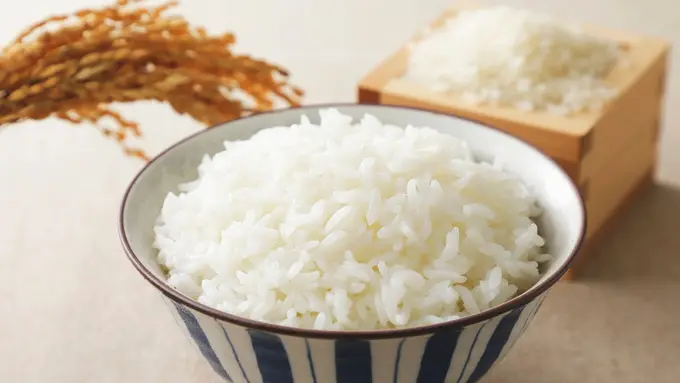 Dijamin Pulen dan Anti Gagal, Begini Tips Mudah Memasak Nasi Menggunakan Kompor