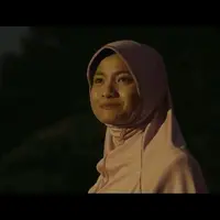 Acha Septriasa berperan sebagai Sekar Palupi di dalam film ‘Mars’ yang dirilis tepat pada Hari Pendidikan Nasional. Berperan menjadi gadis desa yang lugu dan berbicara bahasa Jawa, Acha pun merasa kesulitan saat itu.