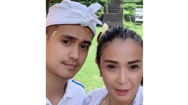 5 Potret Kemesraan Ajun Perwira Bareng Sang Istri, Selalu Tampil Kompak