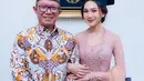 Di sela kebahagiaan itu, ada kebahagiaan lain dalam momen wisuda Raissa Ramadhani. Tentu saja keberadaan sang ayah. Raissa Ramadhani mengaku lega tak lagi jadi kekhawatiran sang ayah karena telah menyelesaikan studinya. (Liputan6.com/IG/@raissarmdhn).